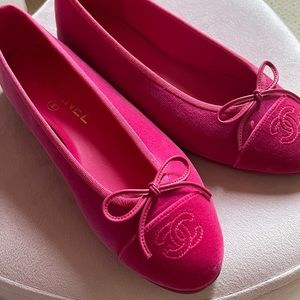 Chanel Hot Pink suede flats